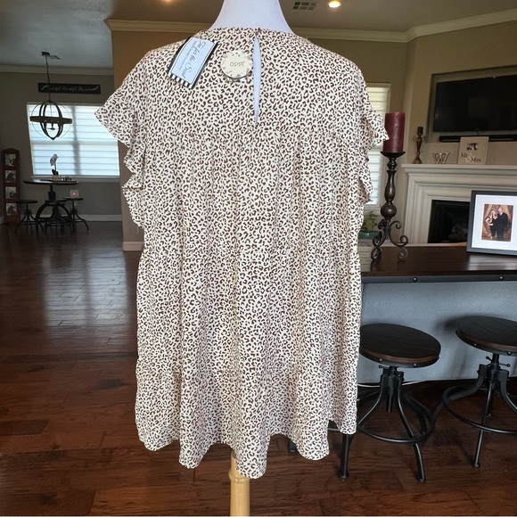 NWT $42 ODDI ODDY Size 1XL 1XLarge 1X Plus Leopard Floral Embroidered Top Blouse - Picture 7 of 13